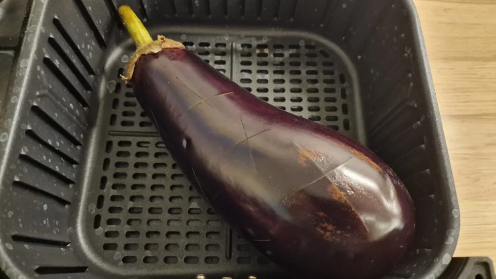 Aubergine backen in der Heißluftfritteuse