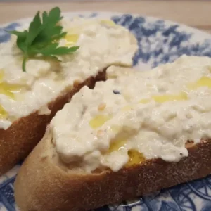 Sandwich mit Auberginencreme